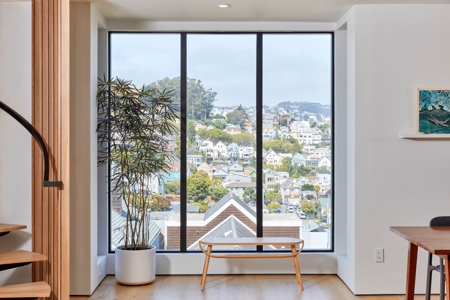 Comedor de un proyecto de tipo Viviendas unifamiliares cerca de Bahía de San Francisco por Blue Truck Studio