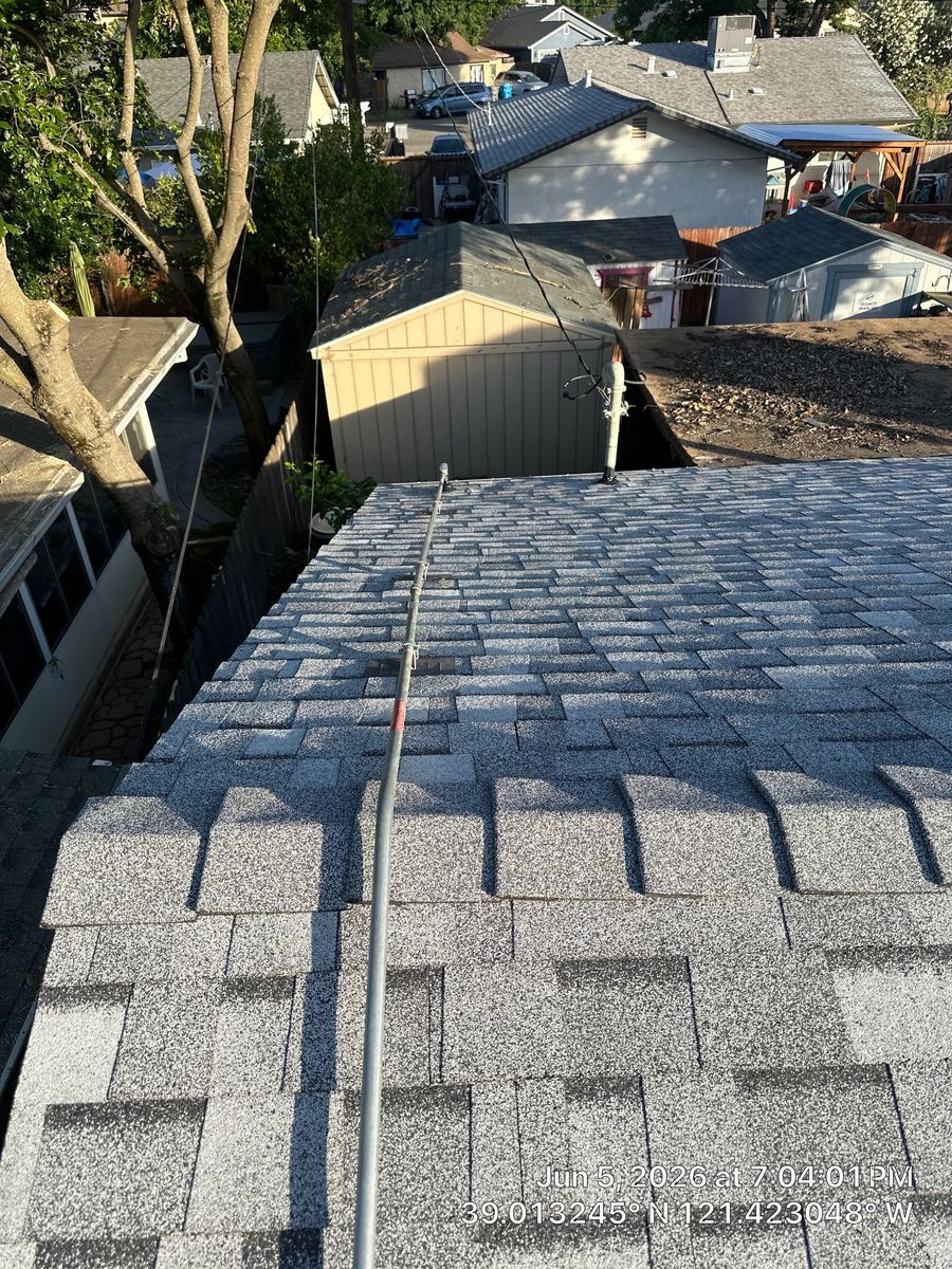  from a Photovoltaic Solar Panels project near Sacramento by L J Heating & Air Conditioning Inc