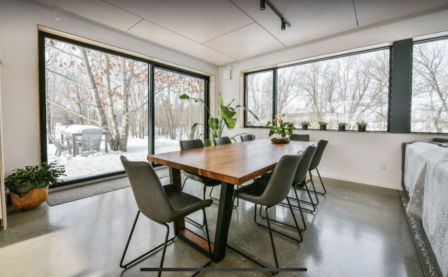 Dining Room from a Single family homes project near Sherbrooke (Estrie) by Construction Latulippe