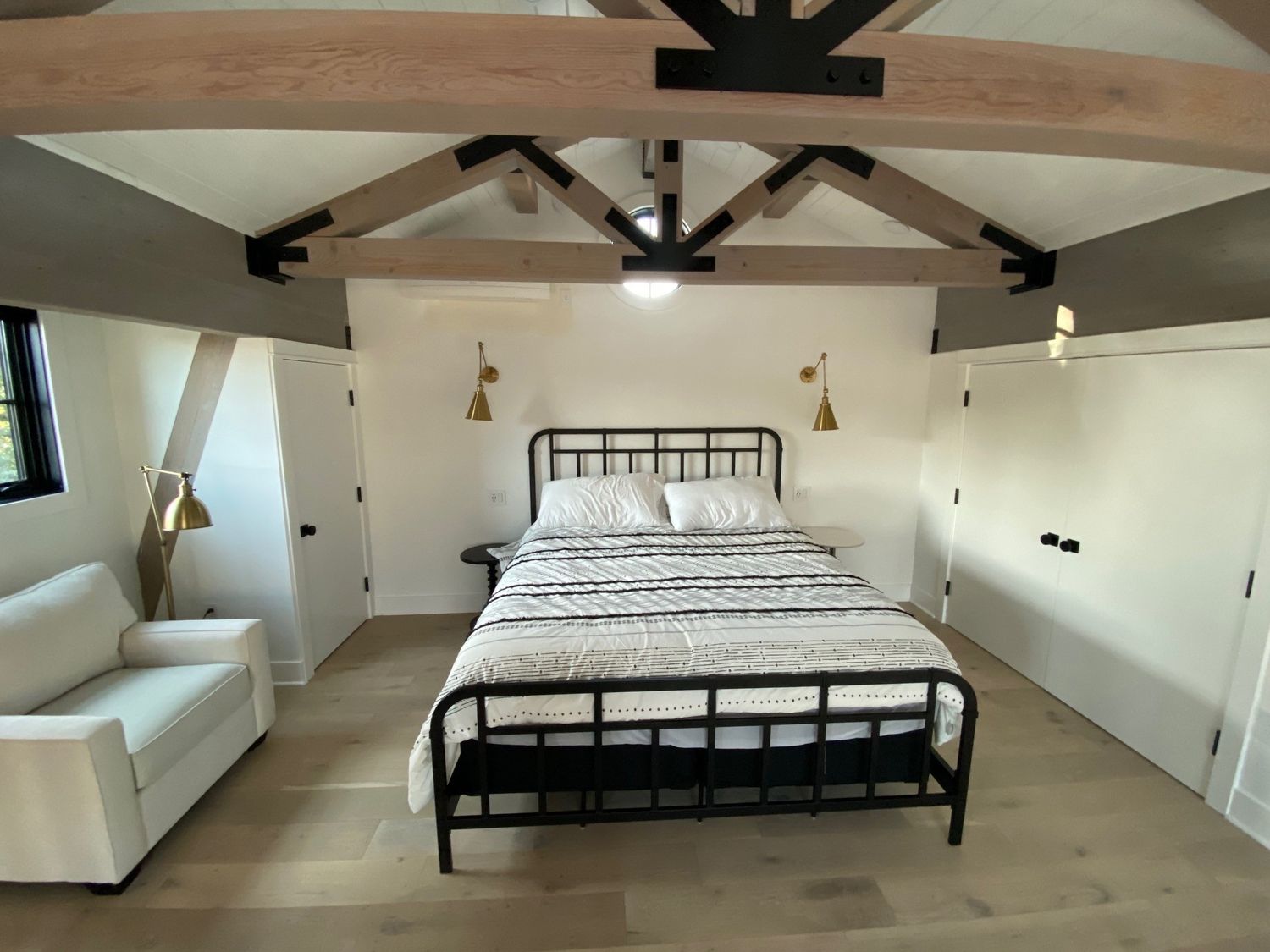 Chambre d'un projet de Unités d'habitation accessoires (UHA) près de San Francisco Bay de Contractors Central