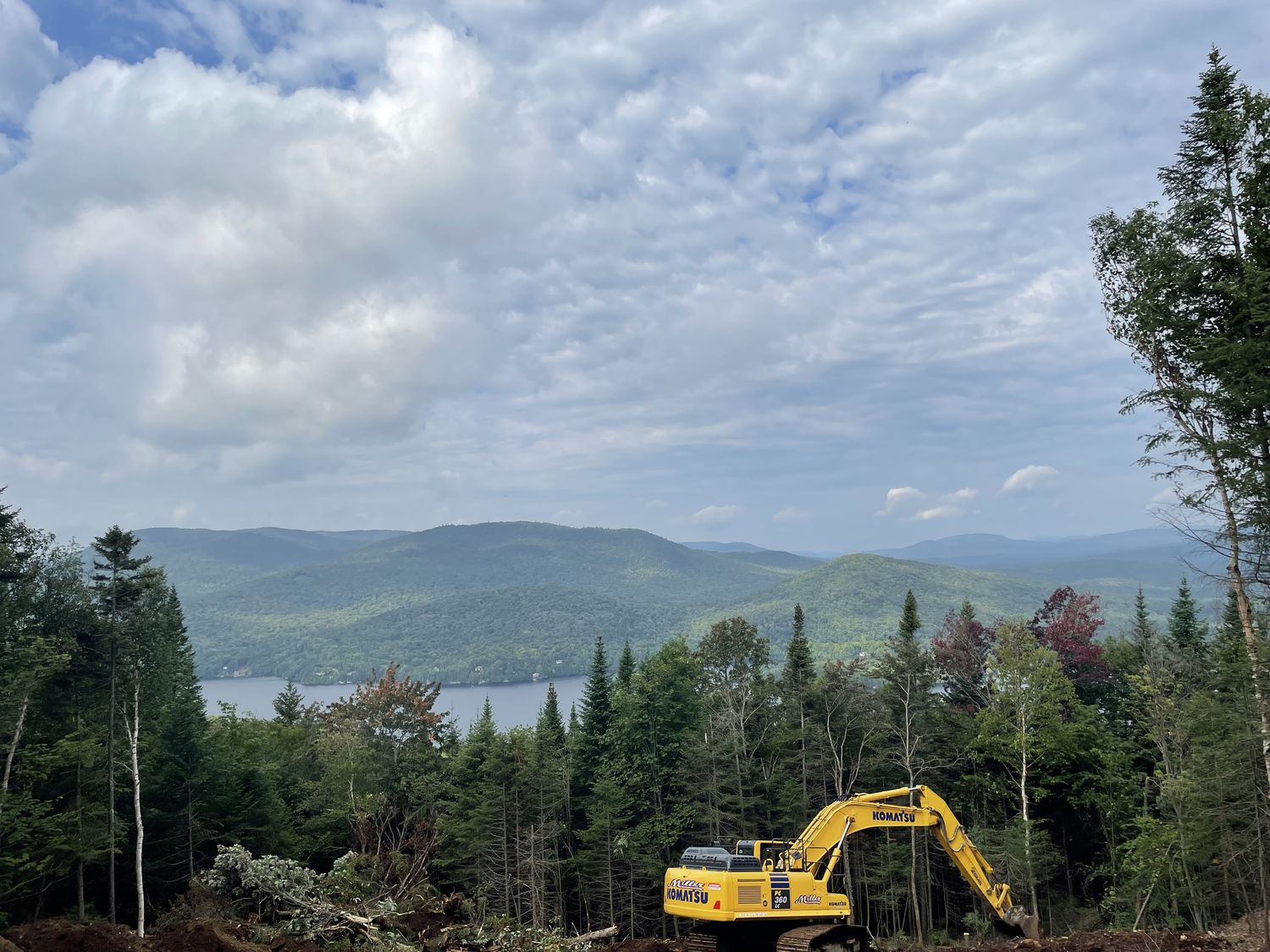 Trabajos de paisajismo de un proyecto de tipo Viviendas unifamiliares cerca de Joliette (Lanaudière) por Les Constructions du Patrimoine J.S. INC.
