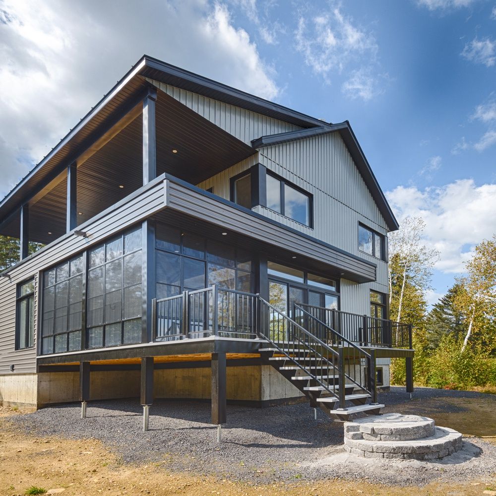 Façade avant d'un projet de Maisons unifamiliales près de Joliette (Lanaudière) de Bâtiment Préfab