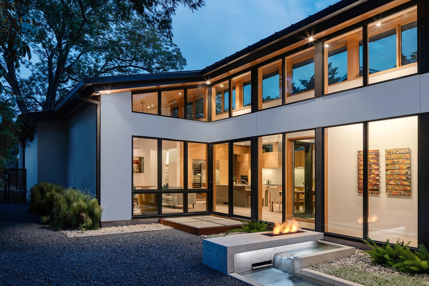Fachada frontal de un proyecto de tipo Viviendas unifamiliares cerca de Austin por Clark Richardson Architects