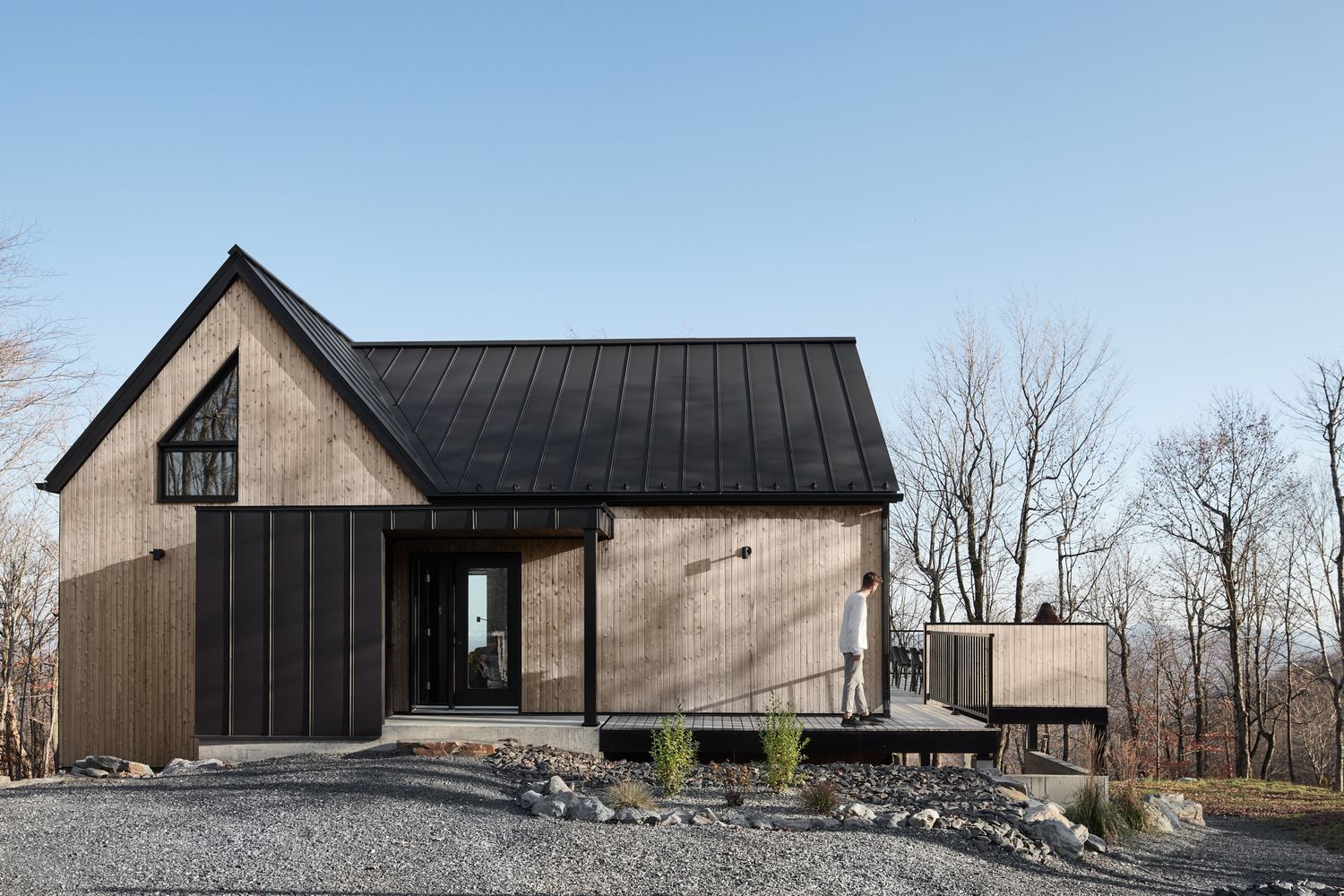 Façade avant d'un projet de Maisons unifamiliales près de Granby/Bromont/Cowansville (Estrie) de Écorce architecture écologique