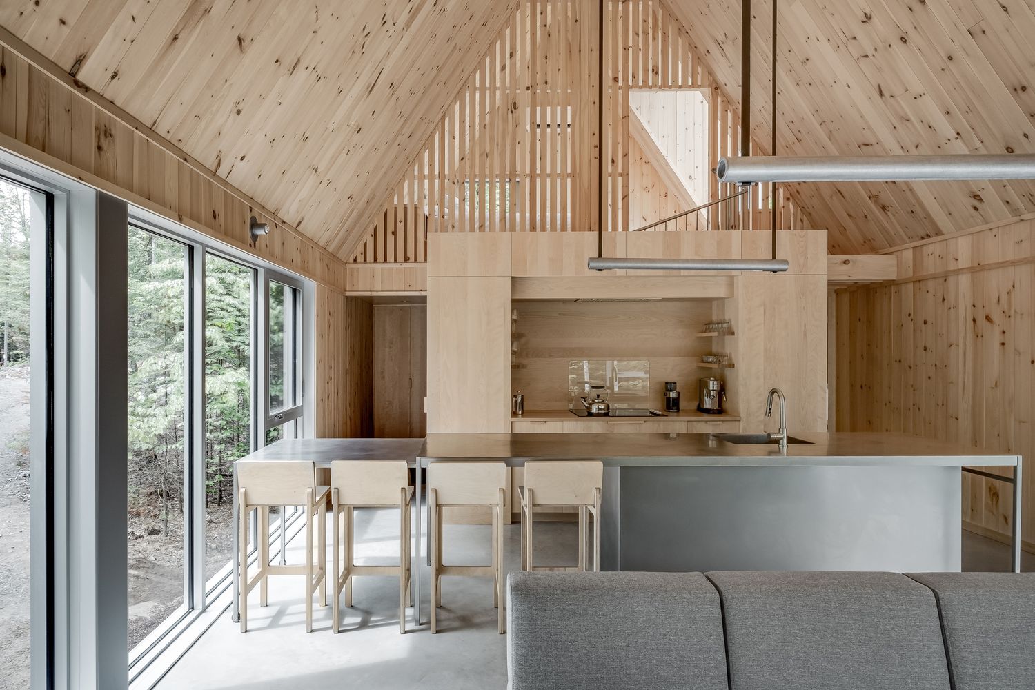 Kitchen from a Kitchen cabinets project near Joliette (Lanaudière) by À Hauteur d'homme (Hh)