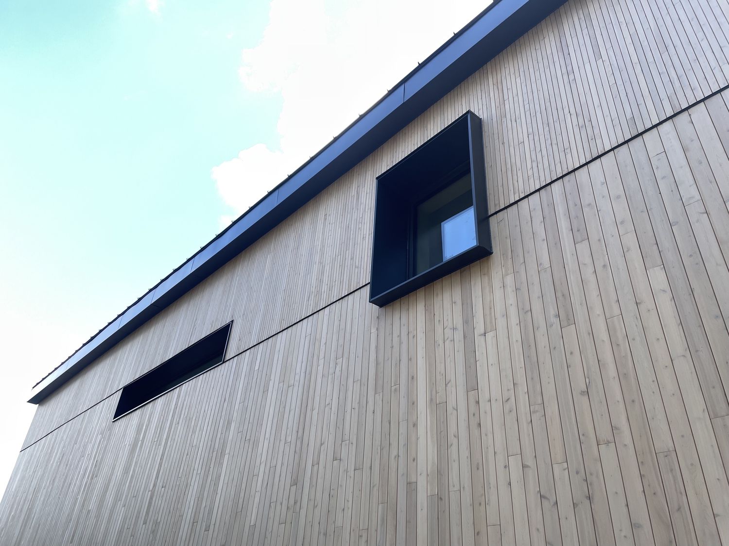 Finition extérieur d'un projet de Maisons unifamiliales près de Saint-Jérôme/Blainville (Laurentides) de psb Inc.