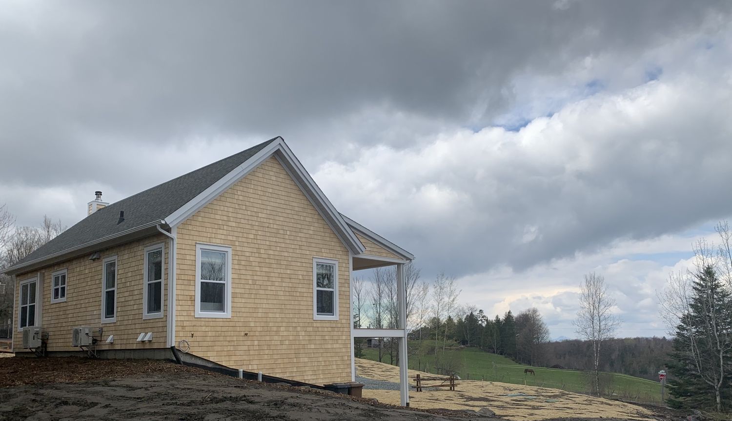 Trabajos de paisajismo de un proyecto de tipo Armazones de madera maciza cerca de Sherbrooke (Estrie) por Construction Latulippe