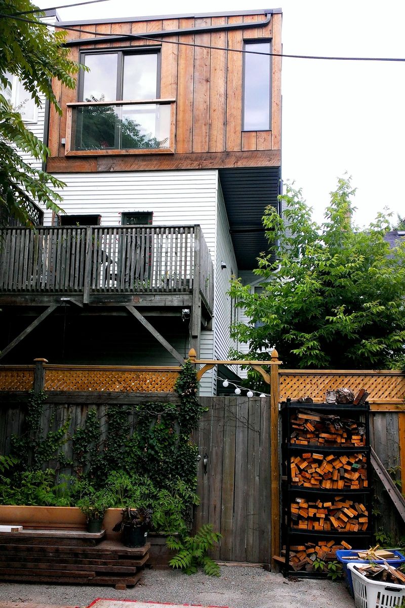 Front Yard from a Single family homes project near Toronto (Greater Toronto) by Partex Design Build Contractors Inc.