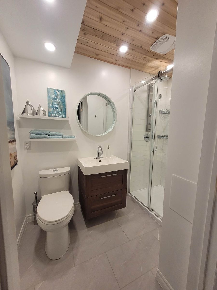 Bathroom from a Bathrooms project near Gatineau (Outaouais) by Les entreprises KD