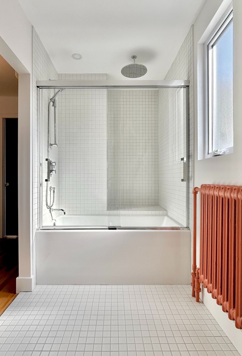 Bathroom from a Bathrooms project near Granby - Bromont - Cowansville by 4x8 inc.