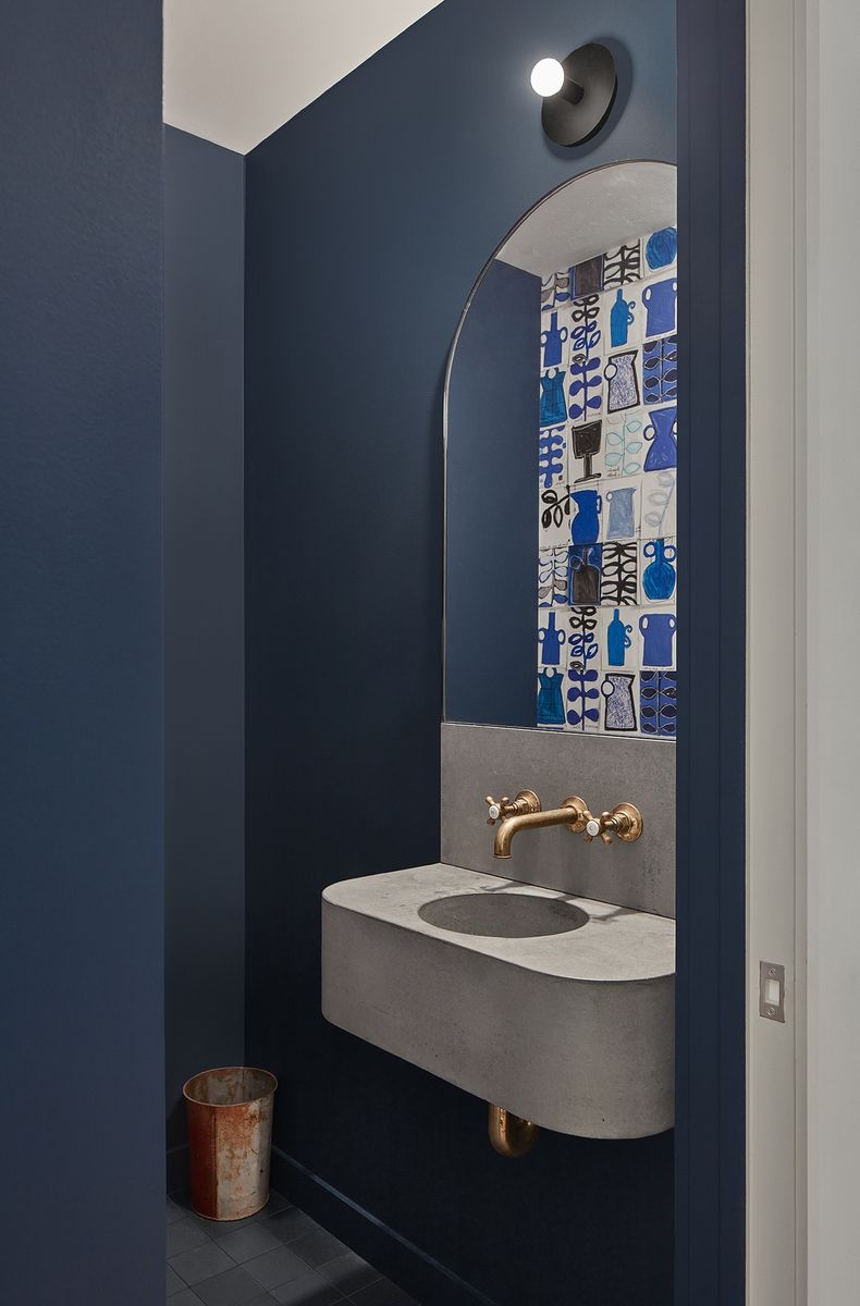 Bathroom from a Home extensions project near Toronto (Greater Toronto) by Dubbeldam Architecture + Design