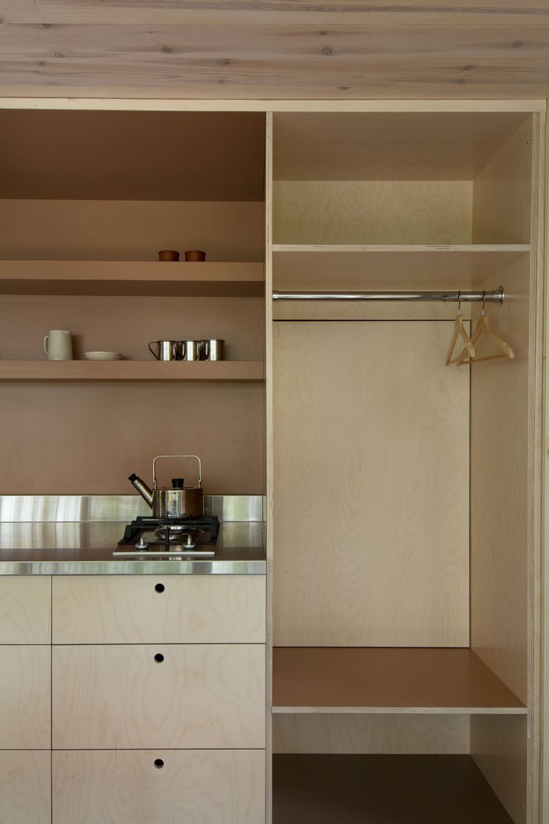 Kitchen from a Tiny Houses project near Gatineau (Outaouais) by Atelier L'Abri