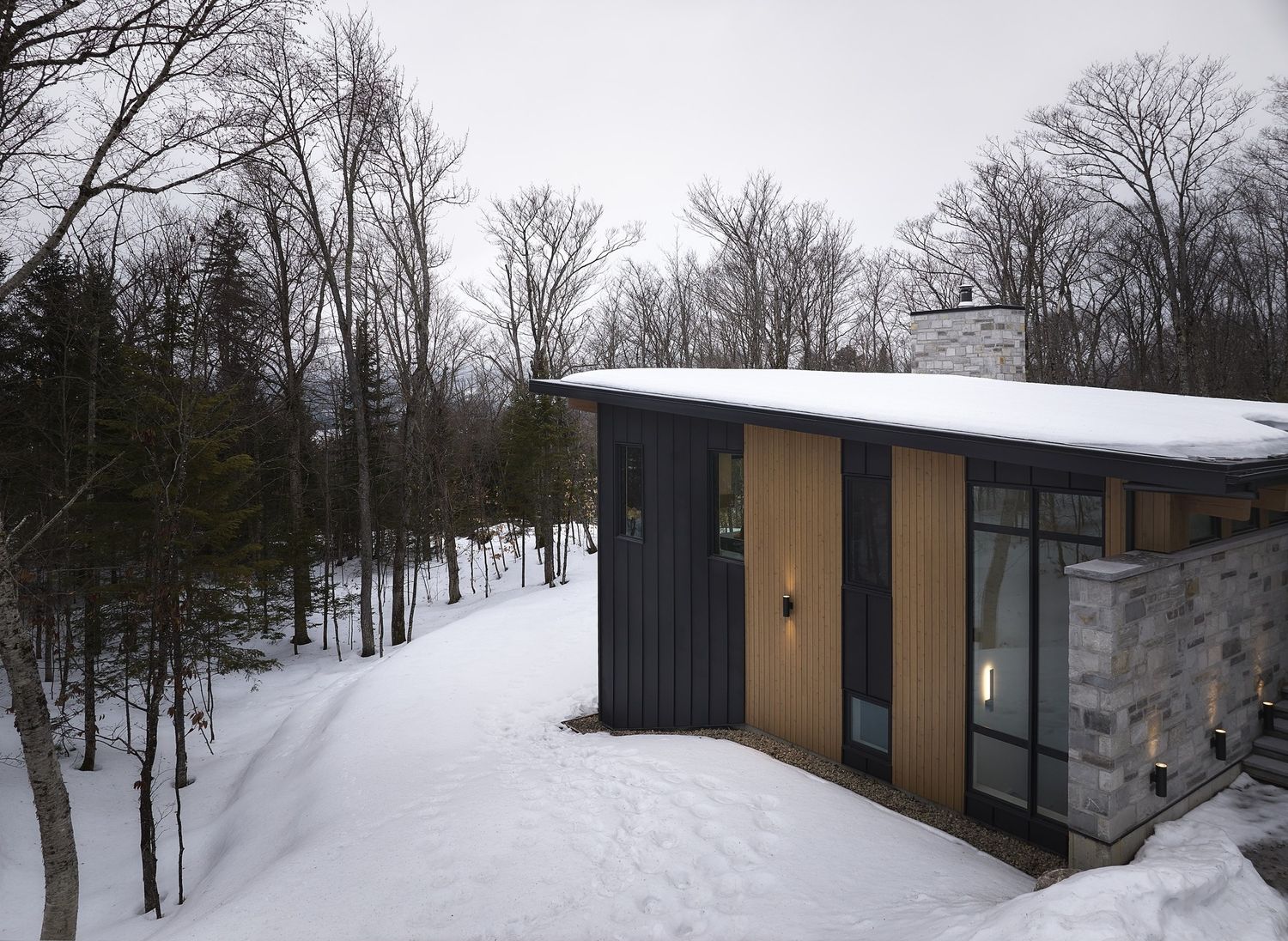 Aerial view from a Exterior siding and cladding project near Saint-Jerome (Laurentides) by Groupe SIDEX Inc.