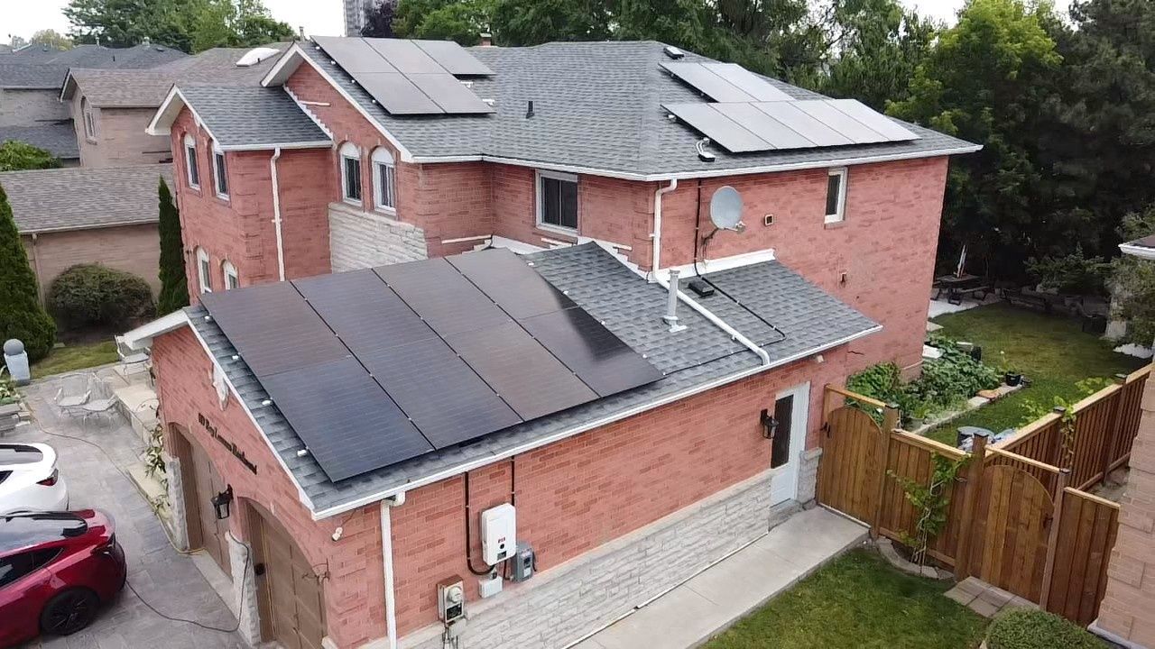 d'un projet de Panneaux solaires photovoltaïques près de Toronto (Grand Toronto) de Radiant Solar Energy Group