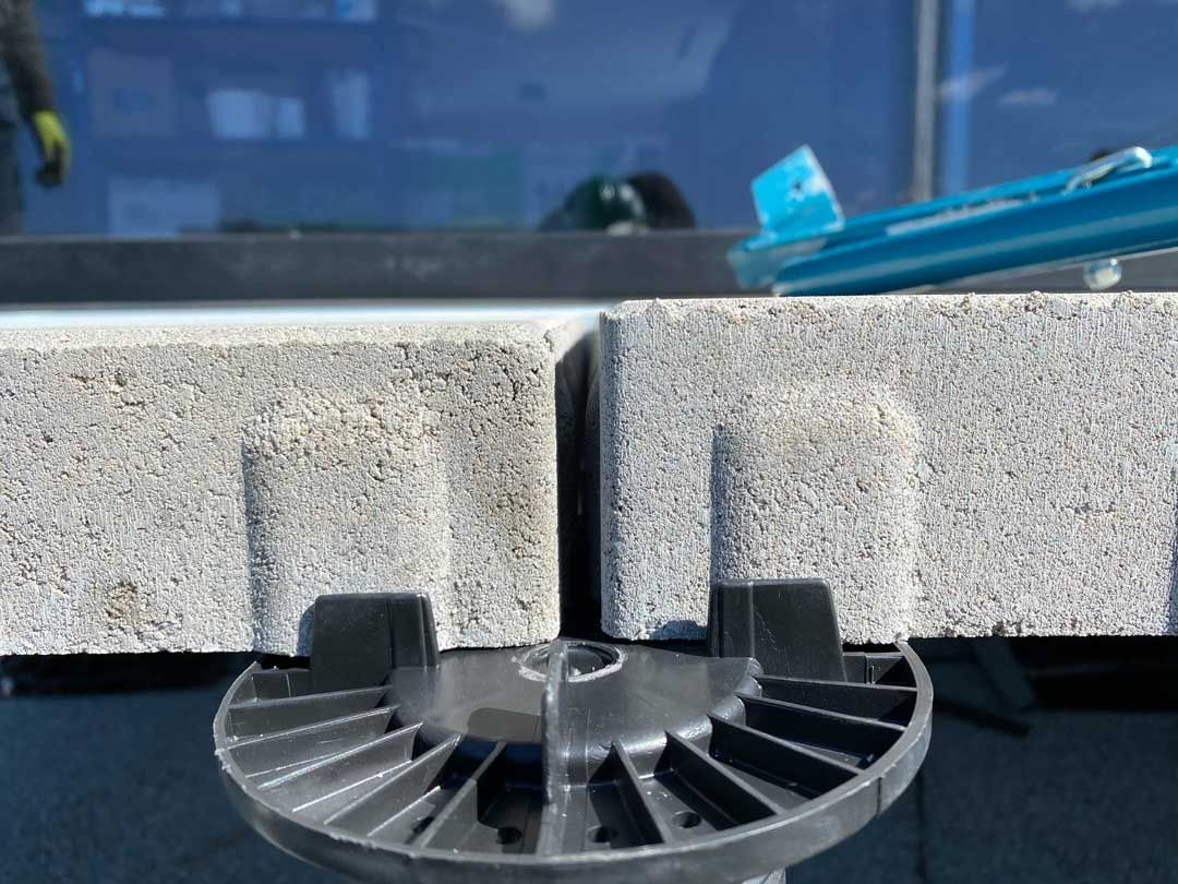 Toit terrasse d'un projet de Toitures végétalisées près de Montréal/Laval/Longueuil (Grand Montréal) de La Ligne Verte : Toit vert inc.