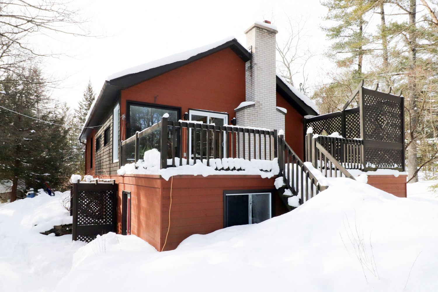 Façade avant d'un projet de Maisons unifamiliales près de Sherbrooke (Estrie) de Claire Derome • courtière en immobilier résidentiel