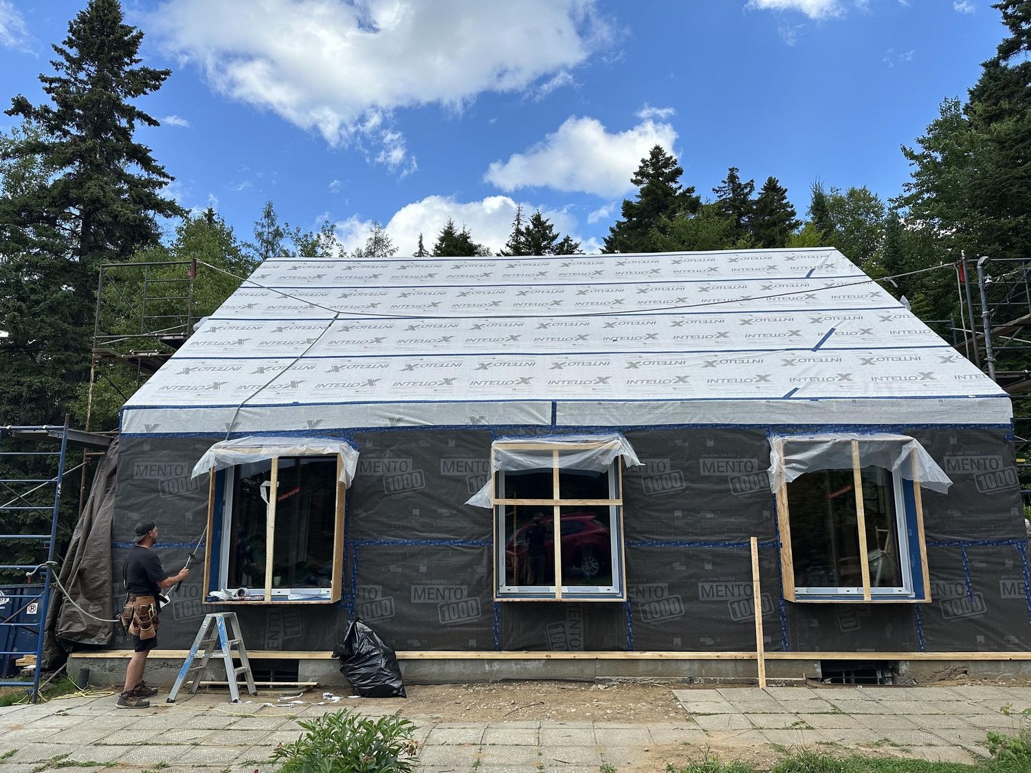 Travaux - Extérieur d'un projet de Maisons unifamiliales près de Saint-Jérôme/Blainville (Laurentides) de Retrofit Construction