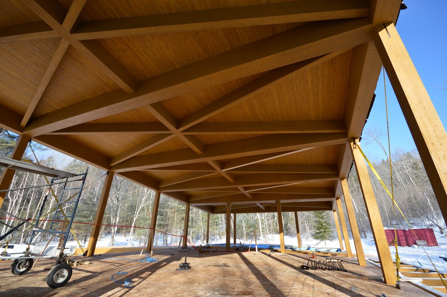 Travaux - Intérieur d'un projet de Structures Lamellé-collé près de Abitibi-Témiscamingue de Ambiance Bois Structure