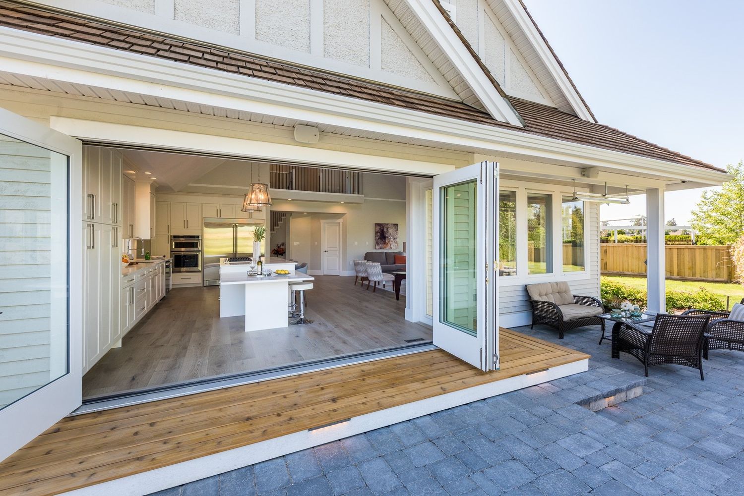 Deck & Balcony from a Single family homes project near Vancouver (Greater Vancouver) by Ryder Creek Homes
