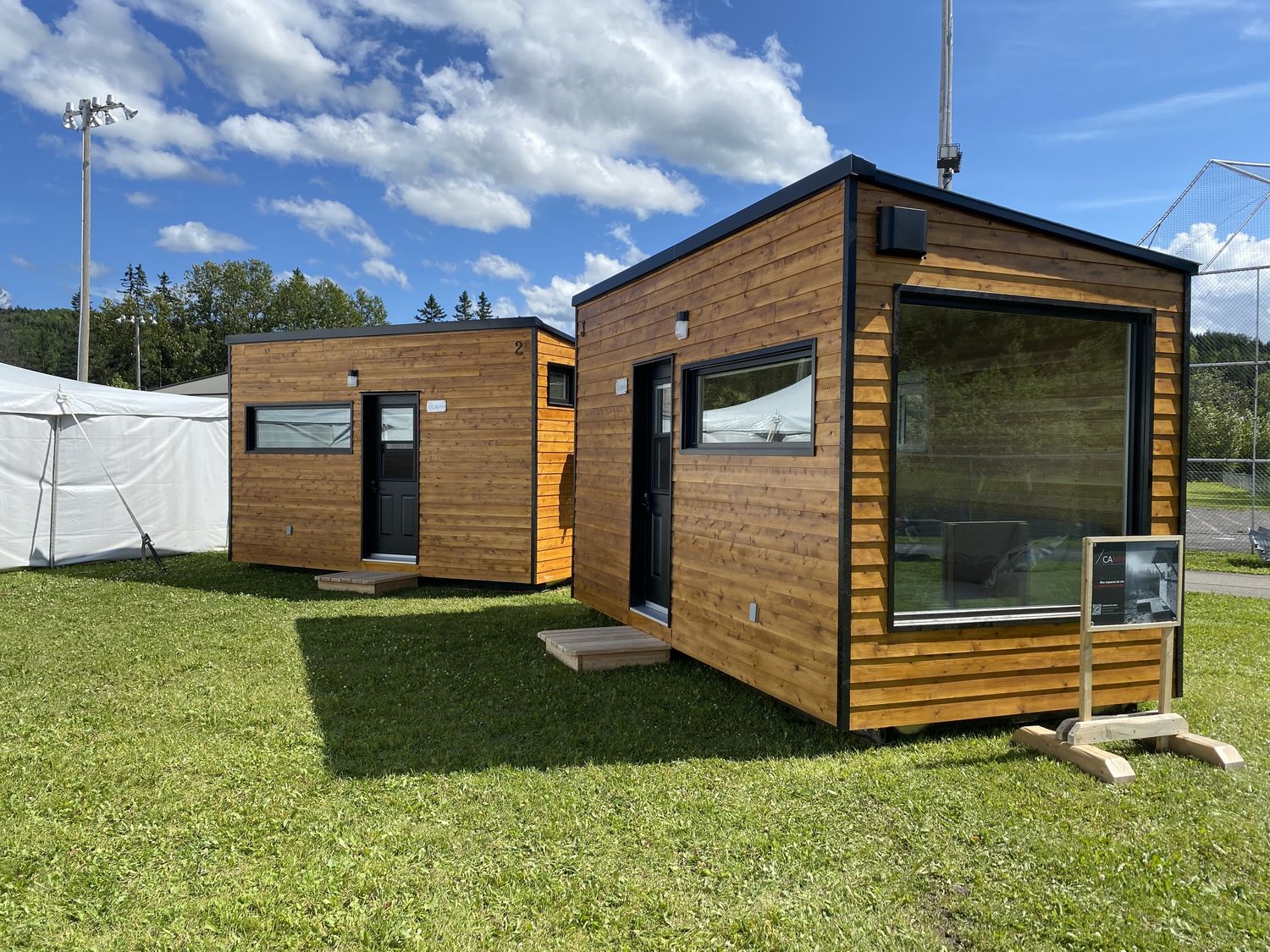 Construcción de exteriores de casas de un proyecto de tipo Mini casas cerca de Rimouski (Bas-Saint-Laurent) por CAMM Construction