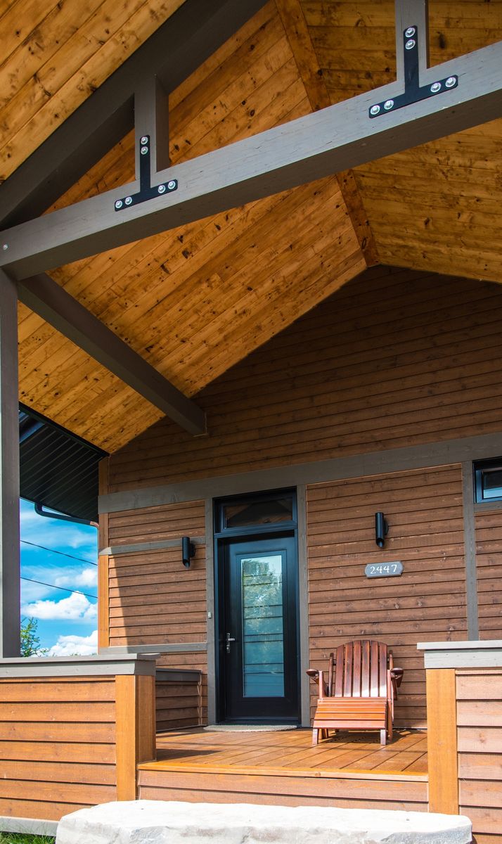 Porche et entrée d'un projet de Maisons unifamiliales près de Saint-Jérôme/Blainville (Laurentides) de Écohabitations boréales
