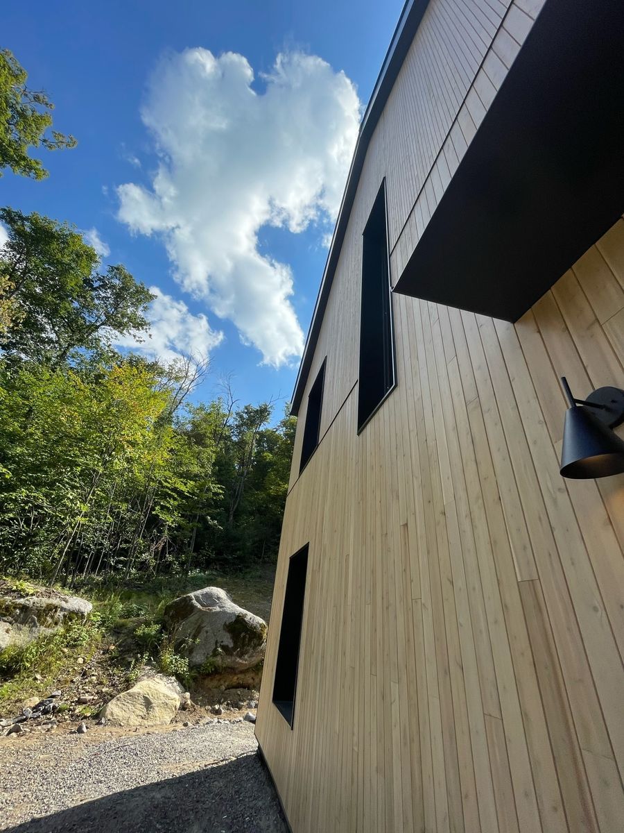 Exterior Finishes from a Single family homes project near Saint-Jerome (Laurentides) by psb