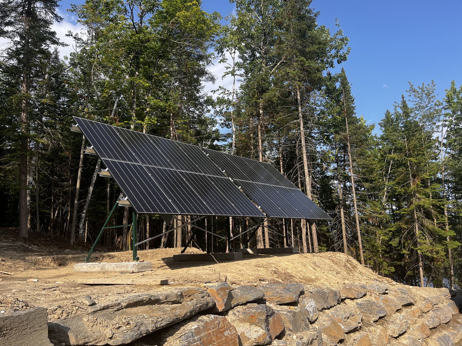 Building mechanicals from a Photovoltaic Solar Panels project near Sherbrooke (Estrie) by BC Service Électrique inc