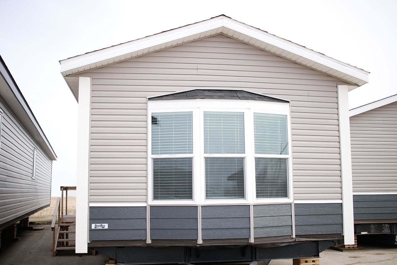 Travaux - Extérieur d'un projet de Maisons usinées et modulaires près de Winnipeg de Best Buy Homes