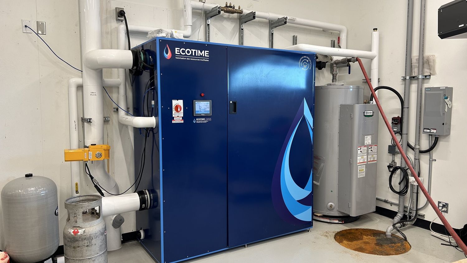 Building mechanicals from a Rainwater harvesting project near Montreal (Greater Montreal) by Ecotime