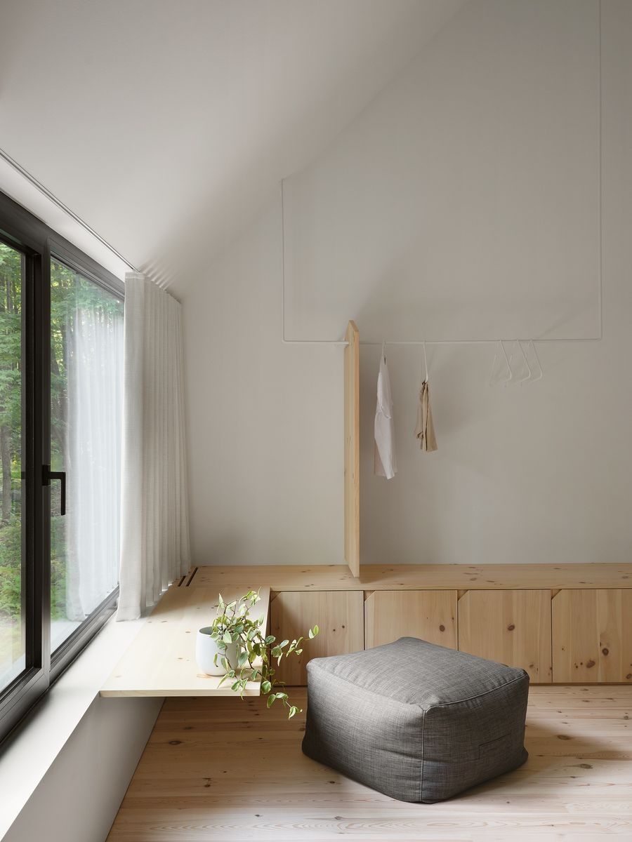 Bedroom from a Single family homes project near Sherbrooke (Estrie) by Stroph Architecture & Design