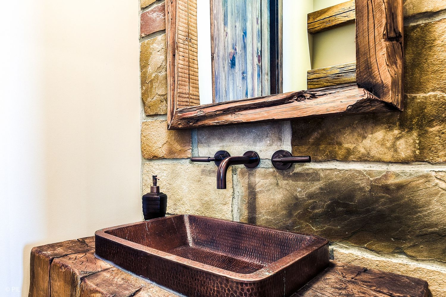 Powder Room from a Single family homes project near Montreal (Greater Montreal) by Ann