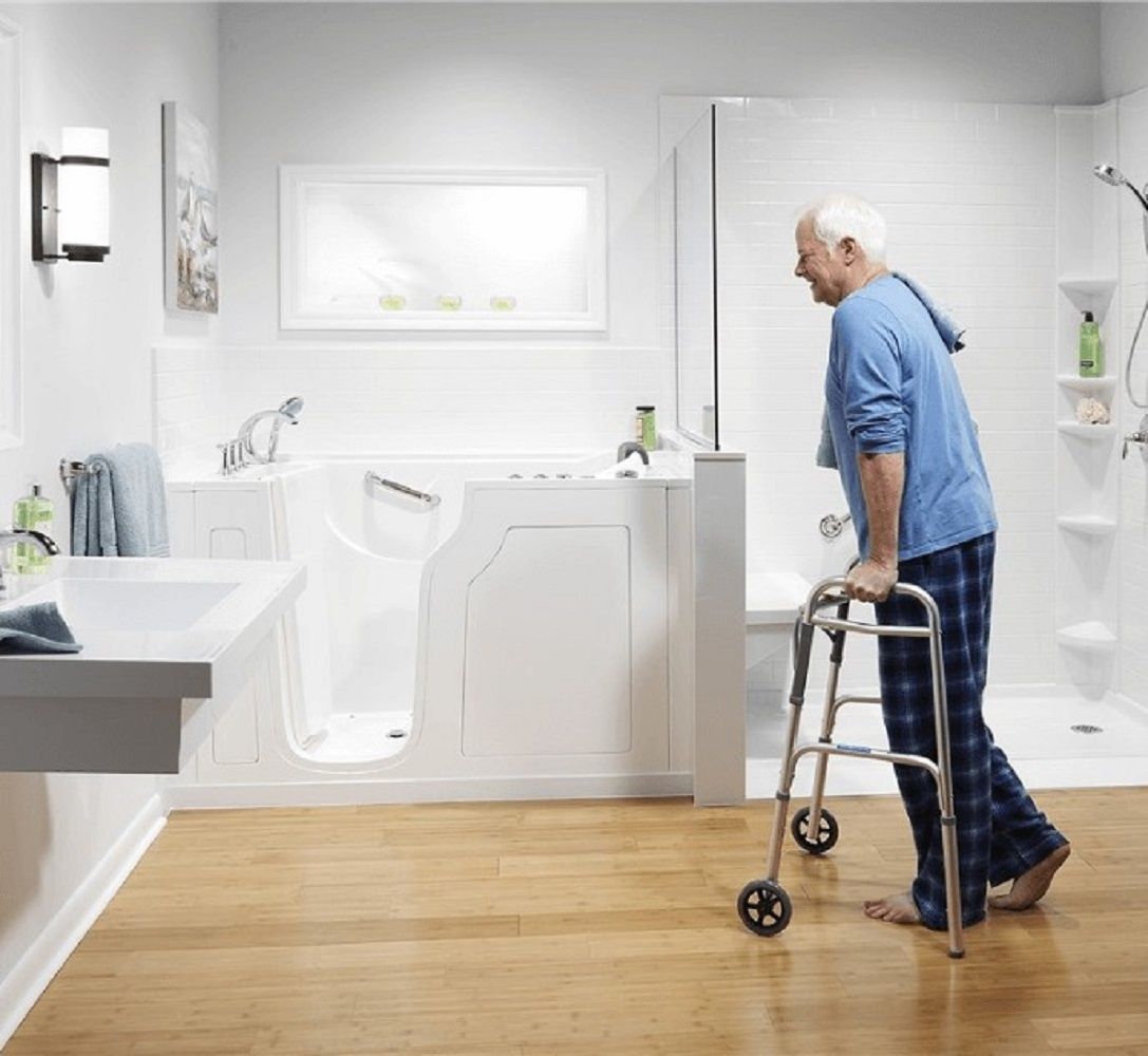 Baño completo de un proyecto de tipo Baños cerca de Hartford por We Improve For You