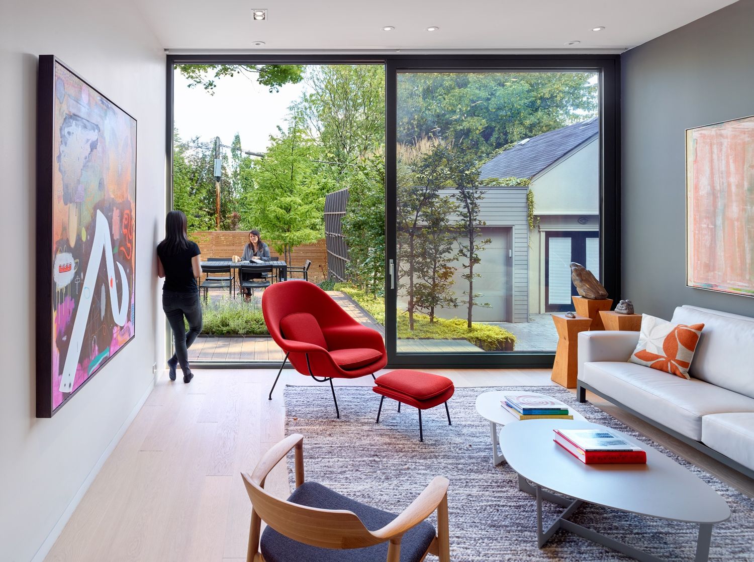 Sala de un proyecto de tipo Viviendas unifamiliares cerca de Toronto (Área metropolitana de Toronto) por Dubbeldam Architecture + Design