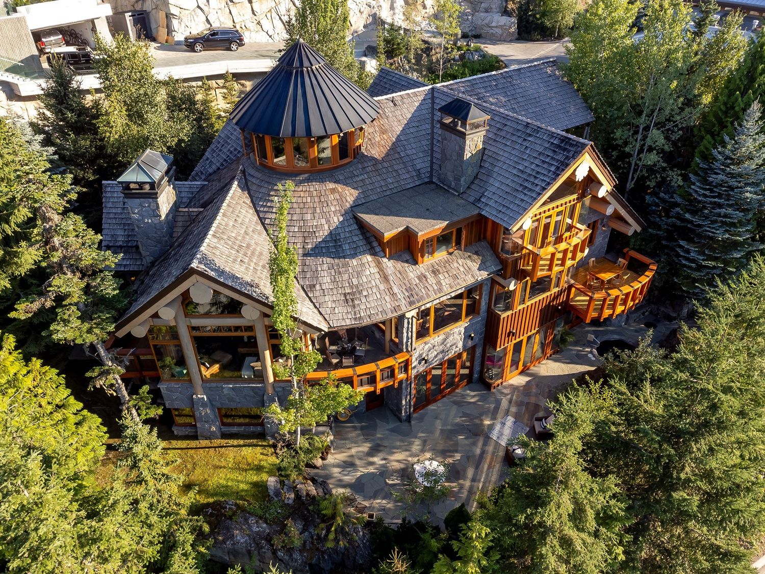  de un proyecto de tipo Armazones de madera maciza cerca de Squamish - Whistler por Dürfeld Log & Timber Inc.