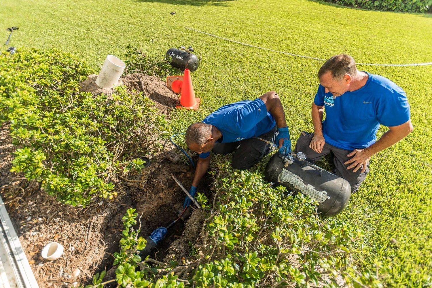 Terrain à bâtir et infrastructures d'un projet de Conduites d'eau potable et d'égout près de Miami de Kwik Plumbers