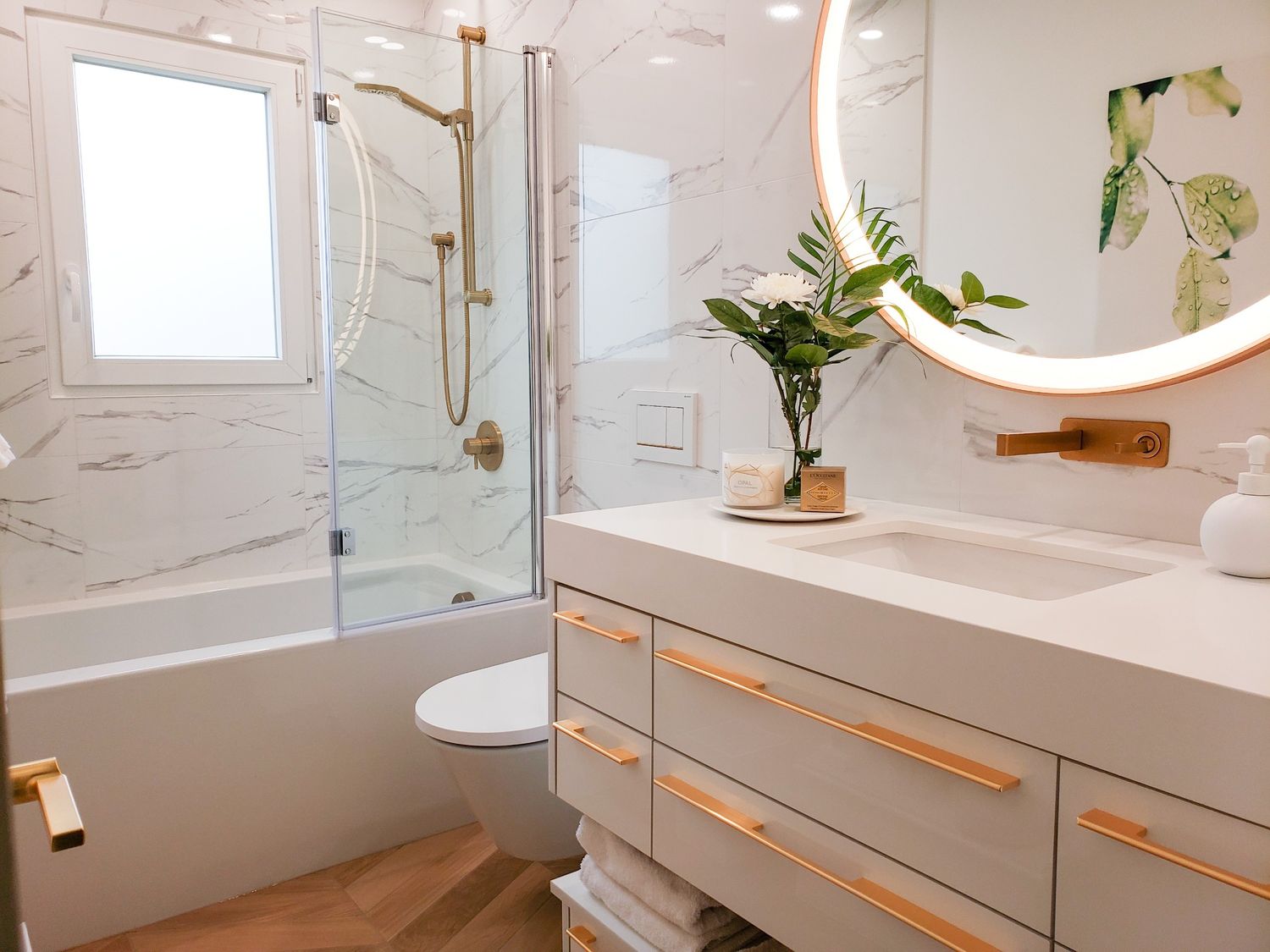  from a Bathrooms project near Toronto (Greater Toronto) by Soulier Design Studio