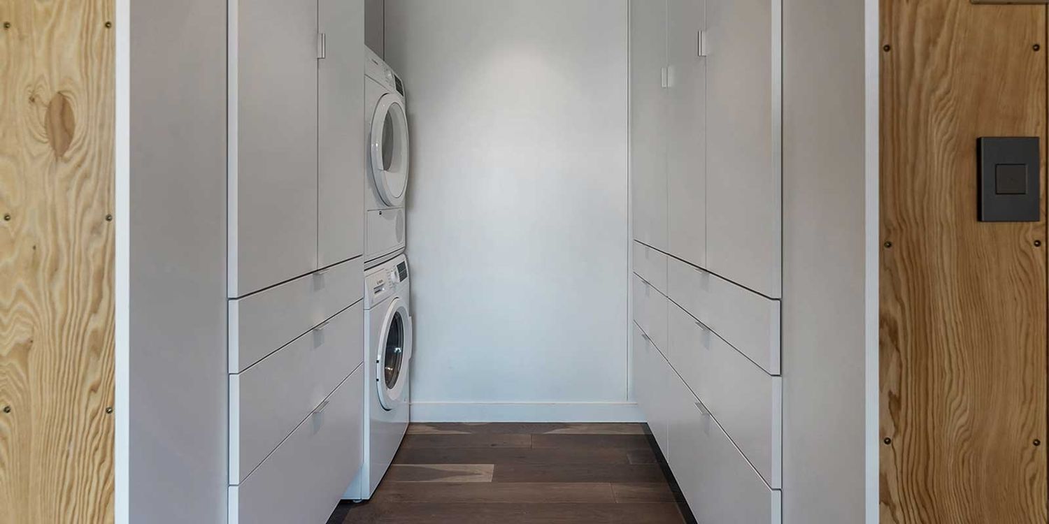 Buanderie d'un projet de Unités d'habitation accessoires (UHA) près de San Francisco Bay de Plant Prefab