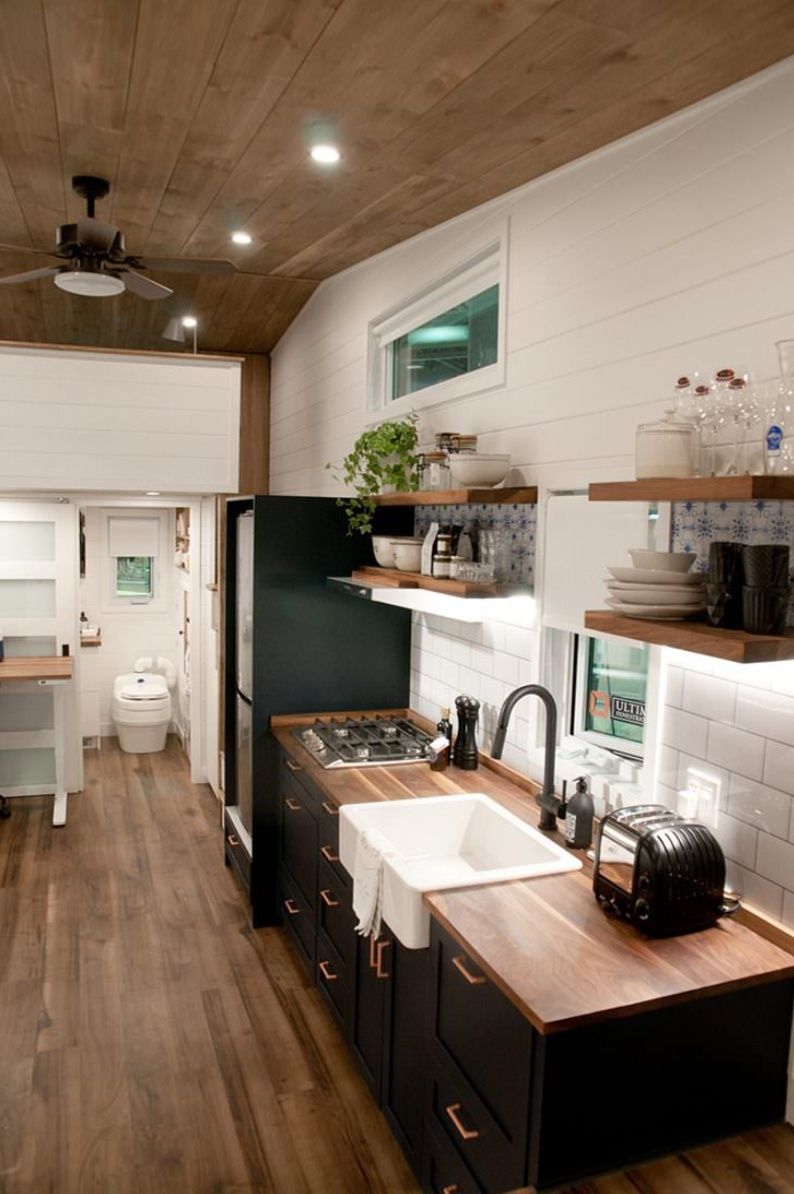 Kitchen from a Tiny Houses project near Los Angeles - Long Beach - Anaheim by Minimaliste Inc.