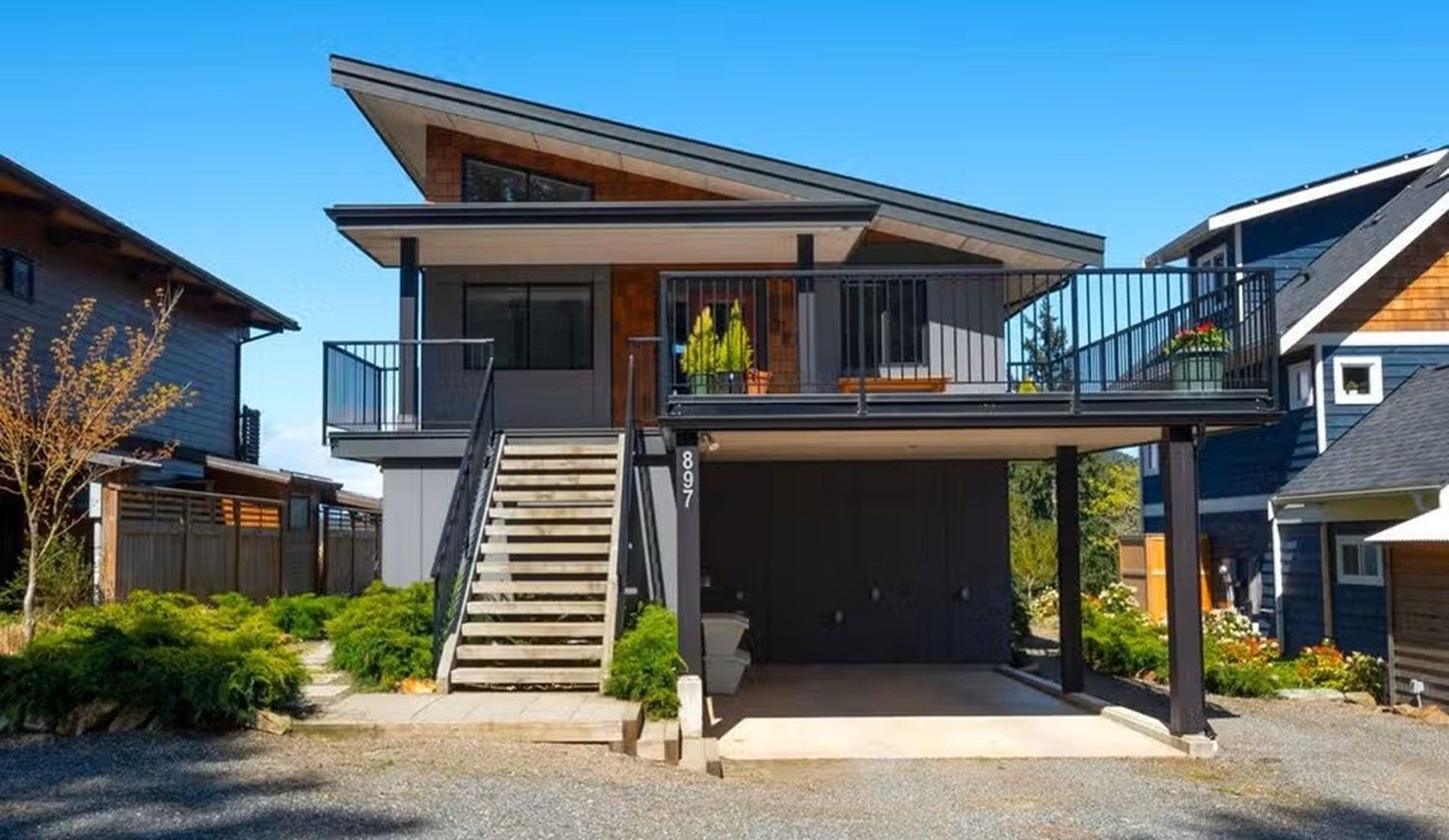House Exterior from a Single family homes project near Vancouver (Greater Vancouver) by Custom Coastal Homes