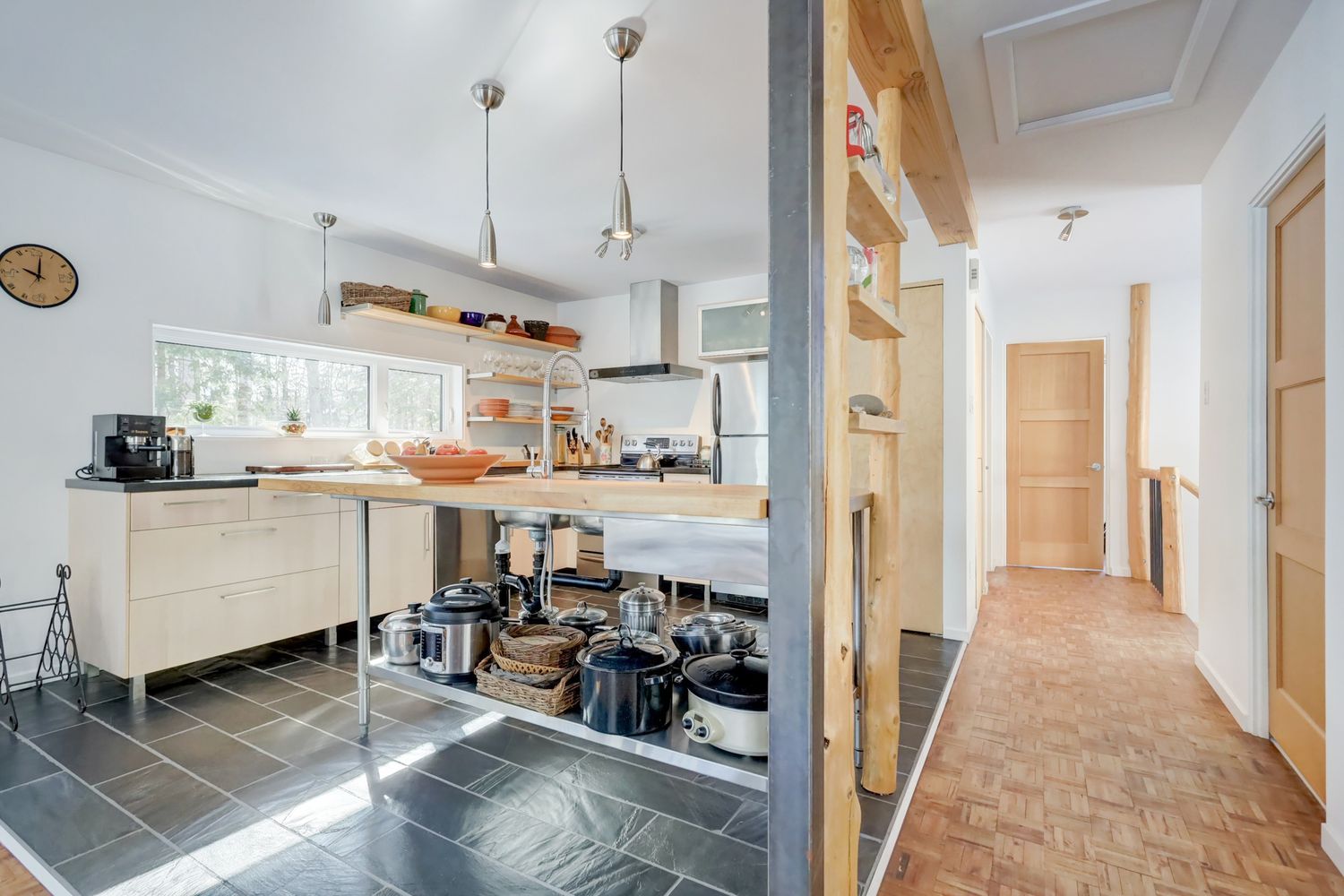 Cuisine d'un projet de Maisons unifamiliales près de Sherbrooke (Estrie) de Claire Derome • courtière en immobilier résidentiel