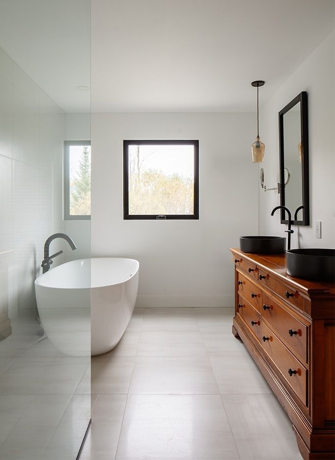 Bathroom from a Home extensions project near Sherbrooke (Estrie) by Studio MMA Architects