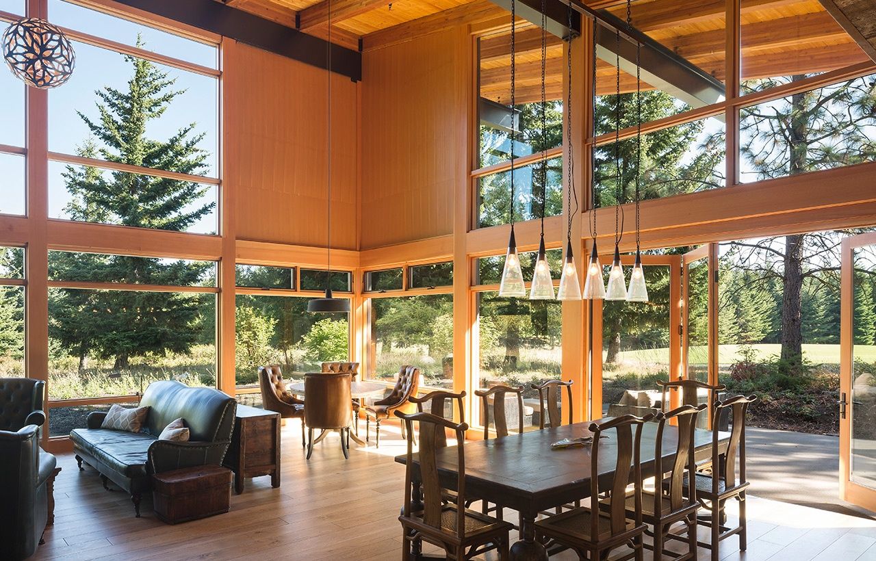 Salle à manger d'un projet de Maisons unifamiliales près de Bellingham de Coates Design Inc.