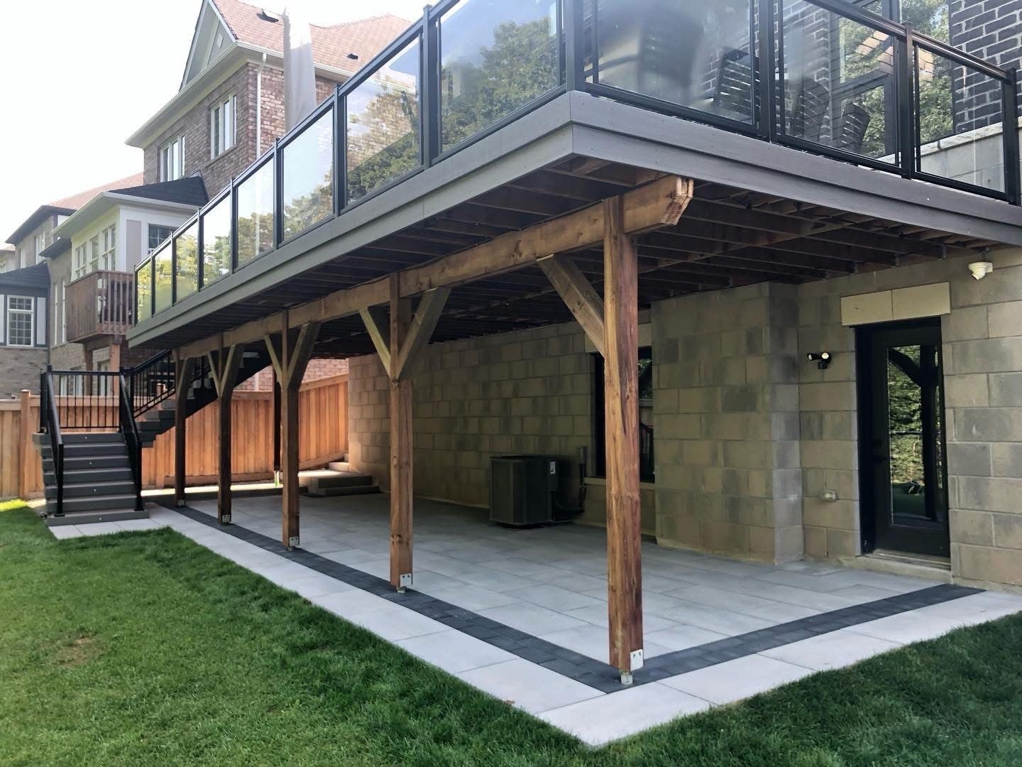  d'un projet de Patios, Pergolas et Gazebos près de Toronto (Grand Toronto) de Pinnacle Stone And Design