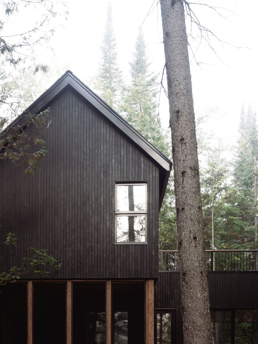 Finition extérieur d'un projet de Maisons unifamiliales près de Joliette (Lanaudière) de Atelier L'Abri