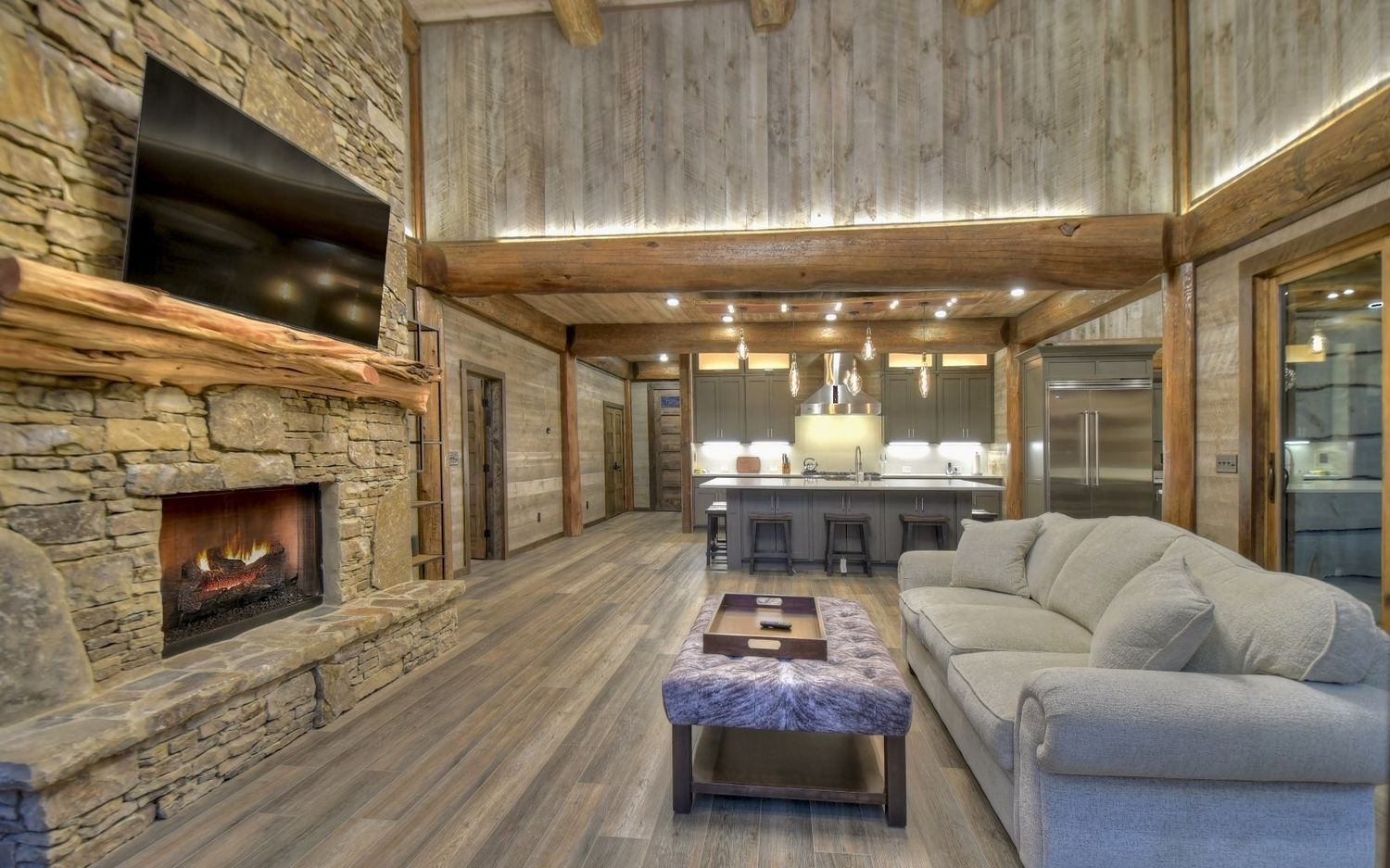  from a Single family homes project near Montreal (Greater Montreal) by Westlogs Handcrafted Log Homes