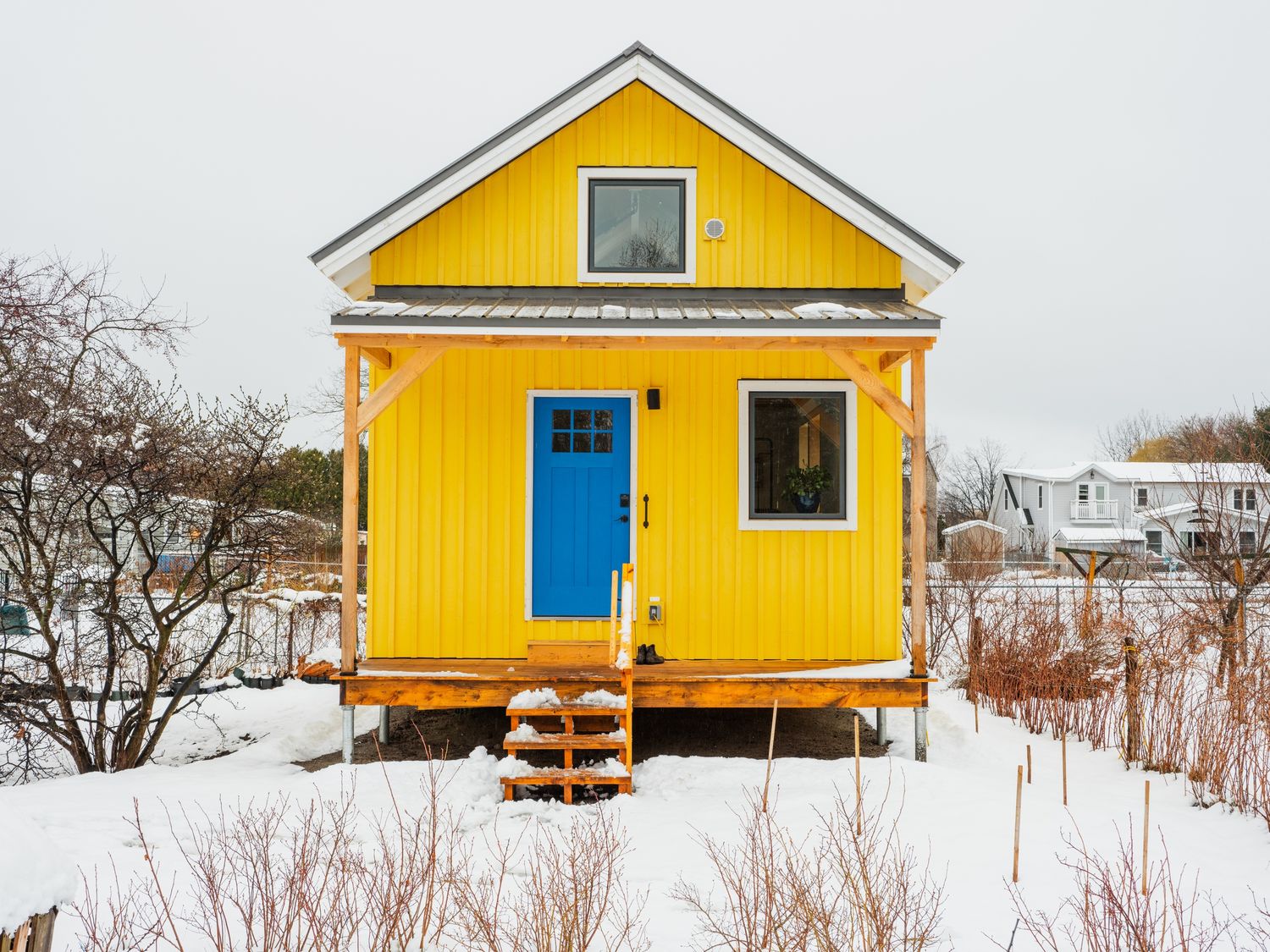 Façade avant d'un projet de Unités d'habitation accessoires (UHA) près de Burlington de New Frameworks