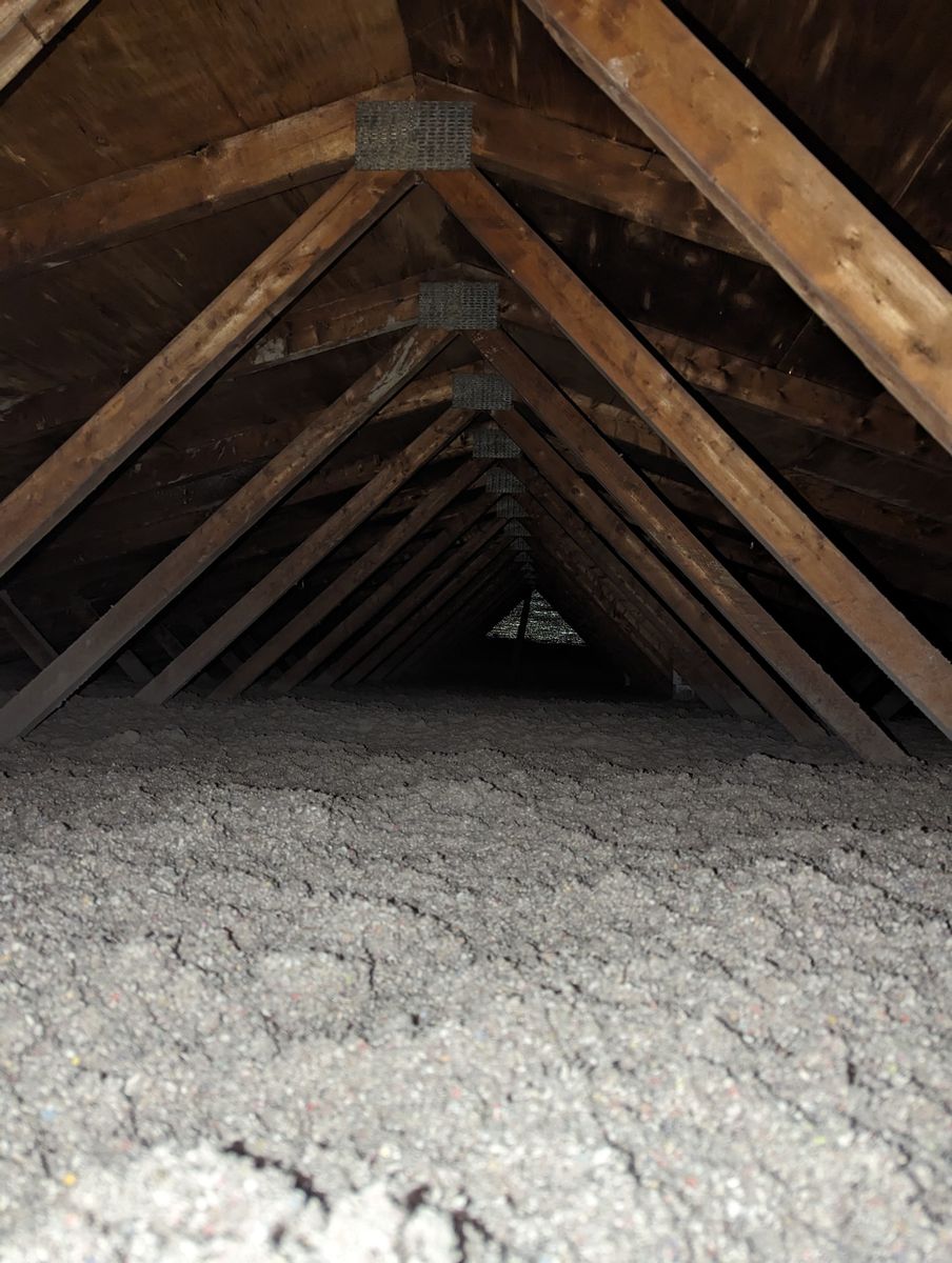Roofs & Roof Void from a Blown cellulose project near Montreal (Greater Montreal) by ÉcoRénov