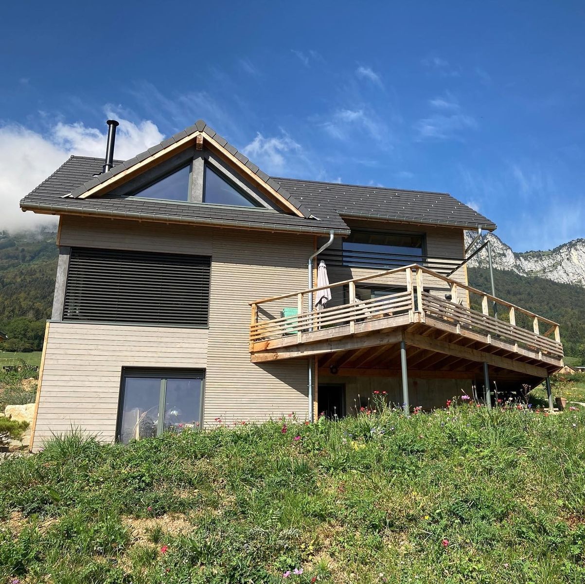 Cour arrière d'un projet de Maisons unifamiliales près de Isère (38) de GASNIER-ECO Architecte