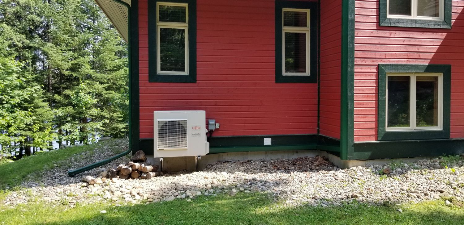 Building mechanicals from a Heat pumps project near Gatineau (Outaouais) by Réfrigération RoxTone