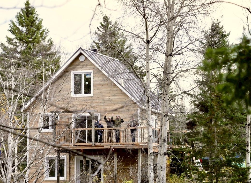 Exterior Finishes from a Single family homes project near Rimouski (Bas-Saint-Laurent) by La Couverte Construction Communautaire